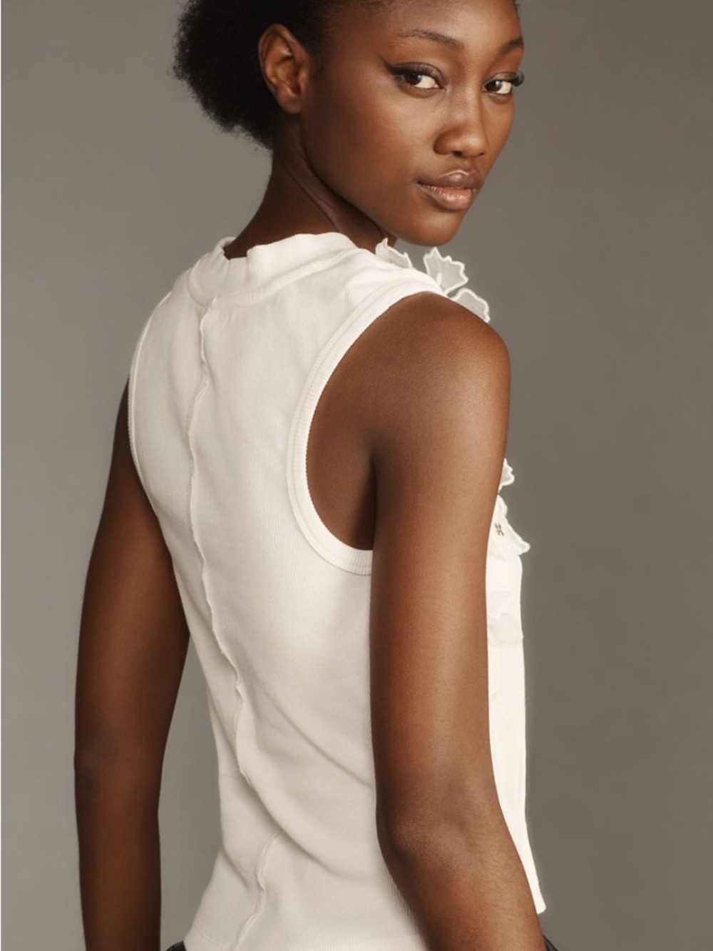 Anthropologie White Floral Appliqué Sleeveless Knit Tank - Picture 2 of 5